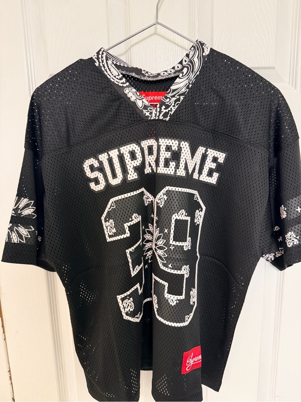 Supreme Men's Black Bandana Mesh Jersey - Number 39
